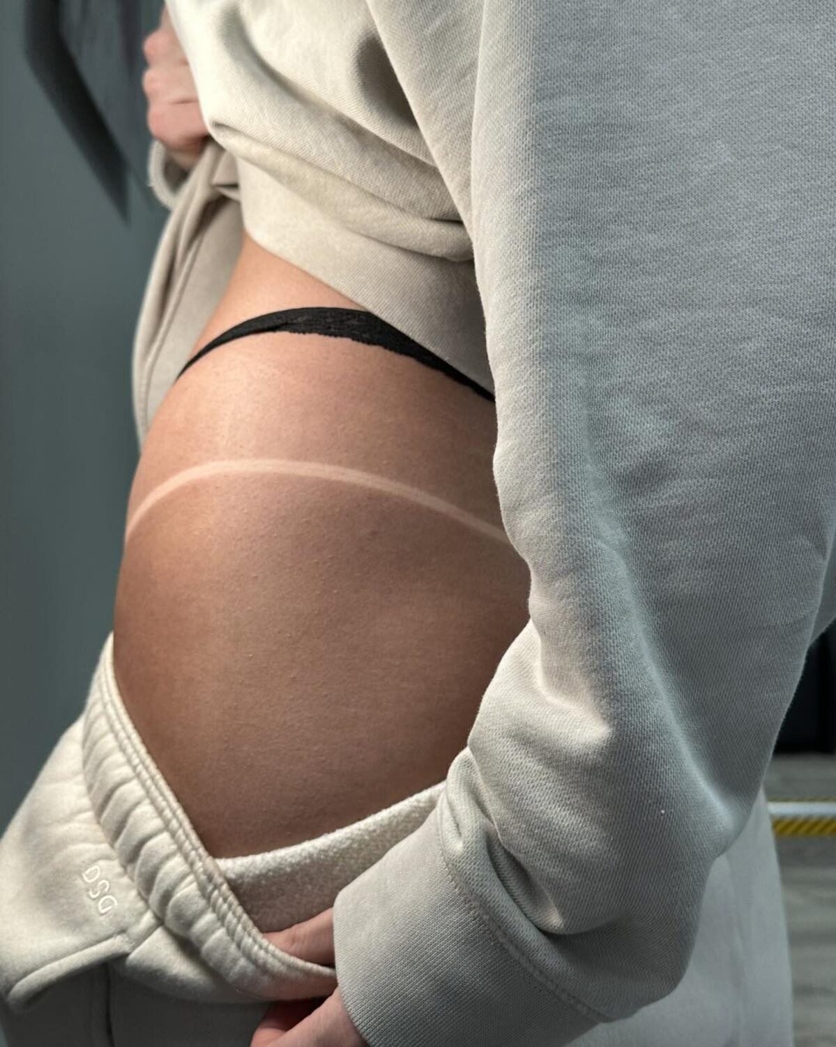 Professional spray tanning services Boardman Ohio Royal Glow Beauty tanning salon